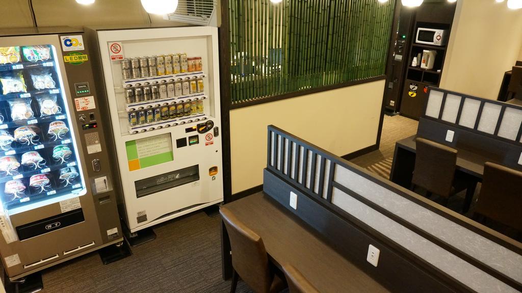 Capsule hotel Ekimae Bay Tokyo